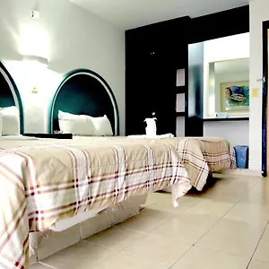 Hc International By R&t Cancún