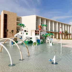 Family Selection At Grand Palladium Costa Mujeres & **** Cancún
